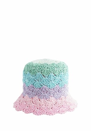 Chapeau seau en crochet texturé multi-couleur dans des teintes de vert menthe, lavande et rose, avec un bord à volants.