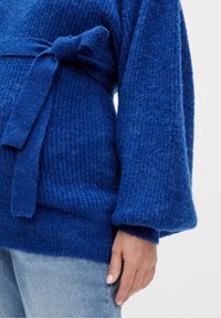 MAMALICIOUS Stickad tröja - blue