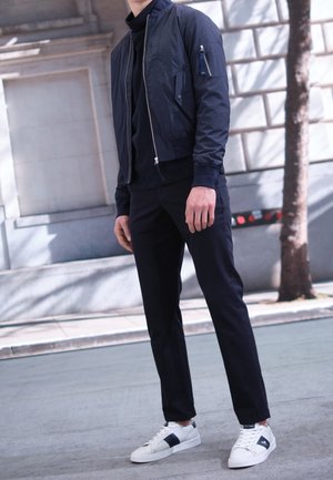 Chino - dark blue