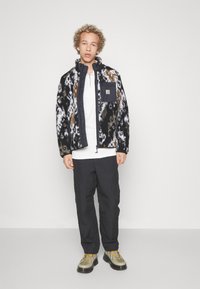 Carhartt WIP PRENTIS LINER - Jachetă din fleece - baru/black