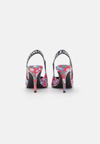 Versace Jeans Couture SCARLETT MAIN  - Saltos clássicos - red/mutli-coloured