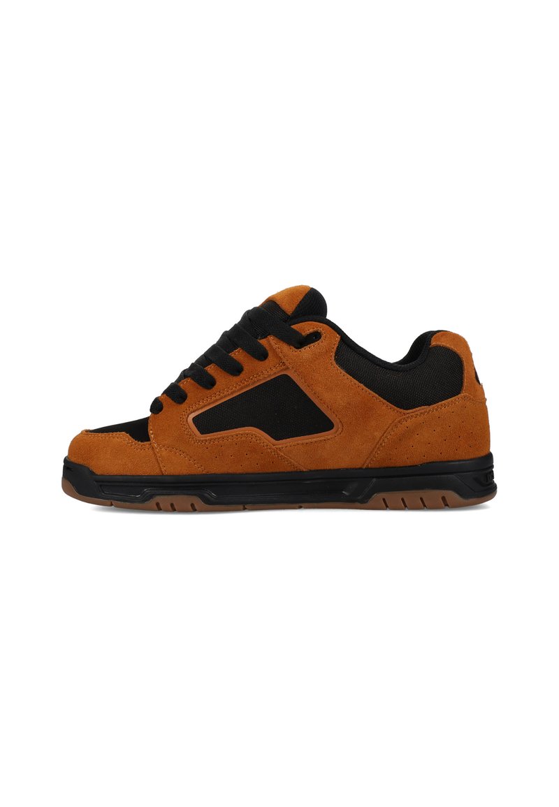 Wildledersneaker in Tan und Schwarz mit gepolstertem Kragen, Netzakzenten und Gummi-Außensohle. Verfügt über eine klassische Schnürverschluss und ein langlebiges Design.
