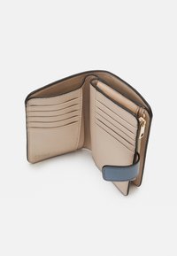 Furla CAMELIA M COMPACT WALLET - Portefeuille - celestial