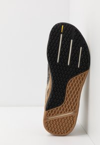 Reebok Obuwie treningowe