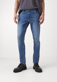 Only & Sons ONSLOOM SLIM ONE - Blugi slim fit - medium blue denim