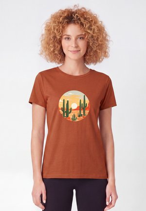 watapparel, SONNENUNTERGANG IN DER WÜSTE - T-shirt imprimé - heritage brown