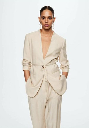 PEANUT - Cappotto corto - ecru