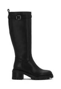 Bota negra de cuero hasta la rodilla con tacón rectangular, acento de hebilla en la parte superior y suela texturizada para tracción. Acabado liso en general.