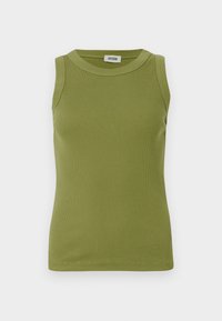 Mouwloze olijfgroene geribbelde tanktop met ronde halslijn en DRYKORN-label aan de binnenkant van de kraag.