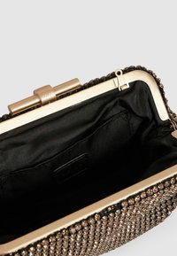 Reiss ADALINE EMBELLISHED - Pochette - gold