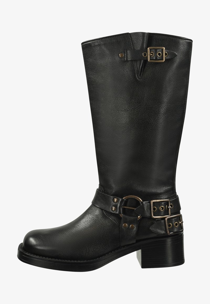 Czarne skórzane kozaki do kolan z okrągłym noskiem, konturowanym kształtem, podwójnymi klamrami i masywnym obcasem. Posiadają fakturowane wykończenie.