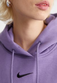 Nike Sportswear HOODIE - Jersey con capucha - daybreak/black