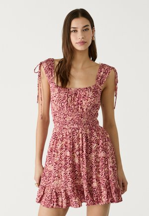 Stradivarius FLOWING PRINTED - Day dress - pink