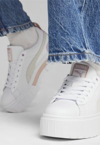 Puma MAYZE - Trainingsschuh - white rose quartz