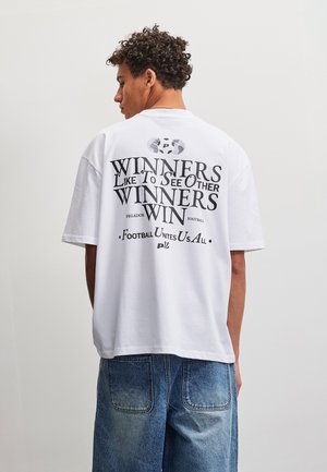 Pegador VIZZINI OVERSIZED TEE - Μπλουζάκι με στάμπα - white