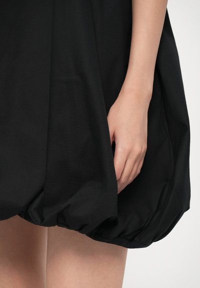 Undress Code CLOUD DRESS - Koktélruha / Partiruha - black