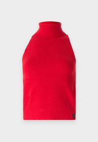 Rdeča brezrokavna turtleneck majica iz rebraste pletenine. Prilegajoča silhueta z visoko ovratnikom, gladka tekstura in majhna oznaka blagovne znamke na robu.