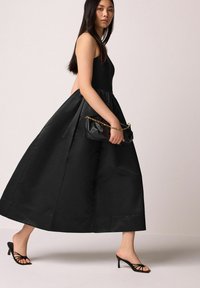 Next RACER MIDI - REGULAR FIT - Festklänning - black