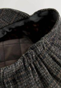 BAKER - Muts - dark grey check