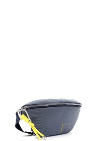 Niebieski worek z tkaniny w białe ukośne paski, z zamknięciem na zamek błyskawiczny i żółtym akcentem w postaci paska. Posiada metalowy klips w kolorze srebrnym z boku.