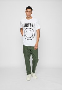 Merchcode NIRVANA LITHIUM TEE - T-shirts print - white