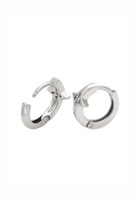 Sudraba auskari ar gredzenu formu, kas izgatavoti ar spīdīgu apdari, zvaigznes formas akcentu, kurā ir iemontēti caurspīdīgi akmentiņi, un drošu uzgali ar eņģi.