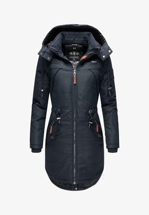 Tamsiai mėlyna žiemos striukė su kapuci, turinti dvi priekinės kišenes, raištelio juosmenį ir užtrauktuką su odinėmis detalėmis.