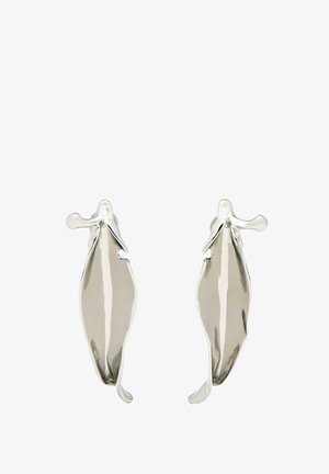 Paar polierte silberne Ohrringe in Blattform mit gefalteten Kanten und einem kleinen Querbalkendetail nahe der Oberseite.