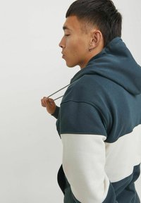 Jack & Jones JORLAKEWOOD ciemnozielony