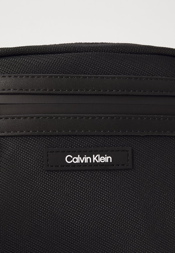 ESSENTIAL REPORTER XS - Cross body bag3