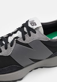 New Balance MS327 UNISEX - Sapatilhas - grey