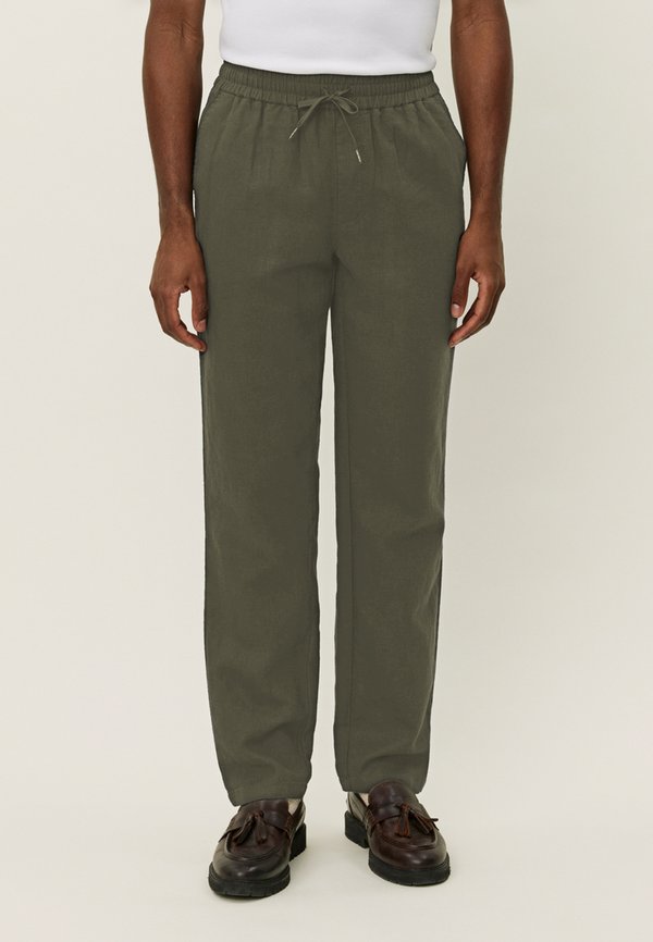 PATRICK PANTS - Trousers - olive night