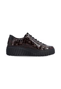 Baskets en cuir verni noir avec texture crocodile, semelle épaisse rainurée et lacets noirs, vues de profil sur fond blanc.