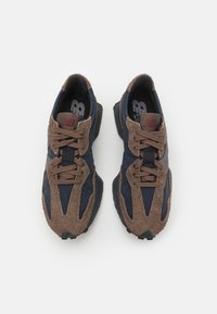 New Balance MS327 UNISEX - Sapatilhas - dark mushroom