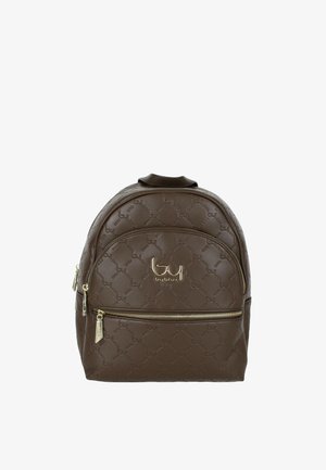 Zaino trapuntato marrone con cerniere dorate e logo "Byblos" dorato sulla tasca anteriore, su sfondo bianco.