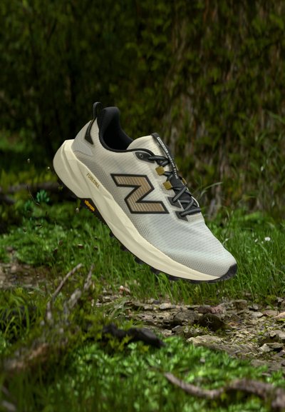 New Balance REBEL