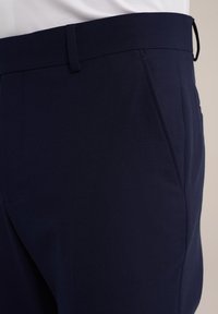 Thumbnail Image 4