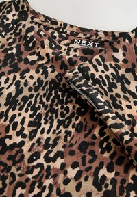 ROUND NECK CAP SLEEVE - REGULAR FIT - Tricou basic - animal leopard