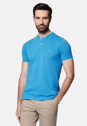 - T-shirt basic
