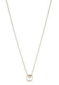 Rosen-guld kæde med en cirkulær vedhæng med en klar ædelsten i midten, der afspejler et simpelt og elegant design.