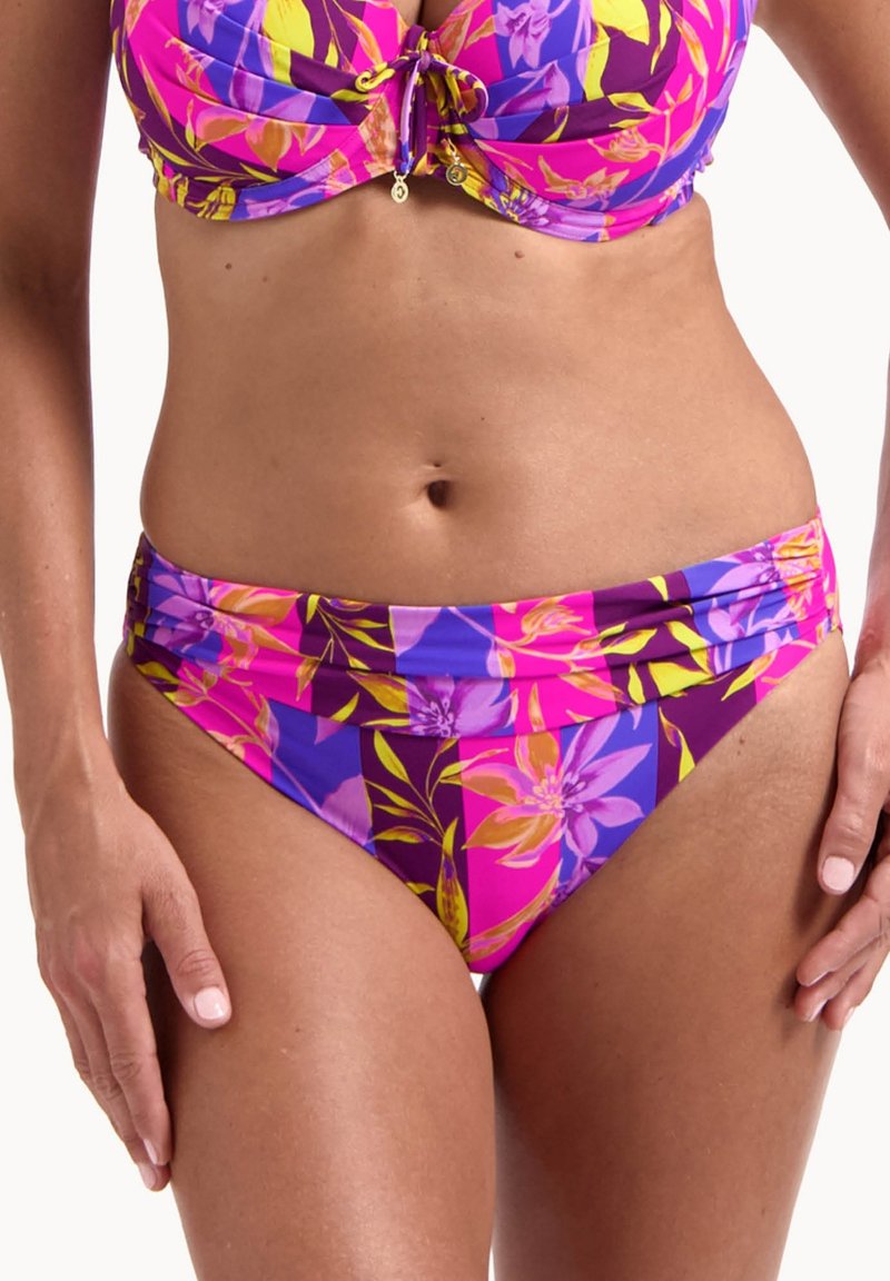 Květinový bikini top v barevné kombinaci fialové, růžové a žluté. Obsahuje nařasené detaily a malé zlaté kovové akcenty.