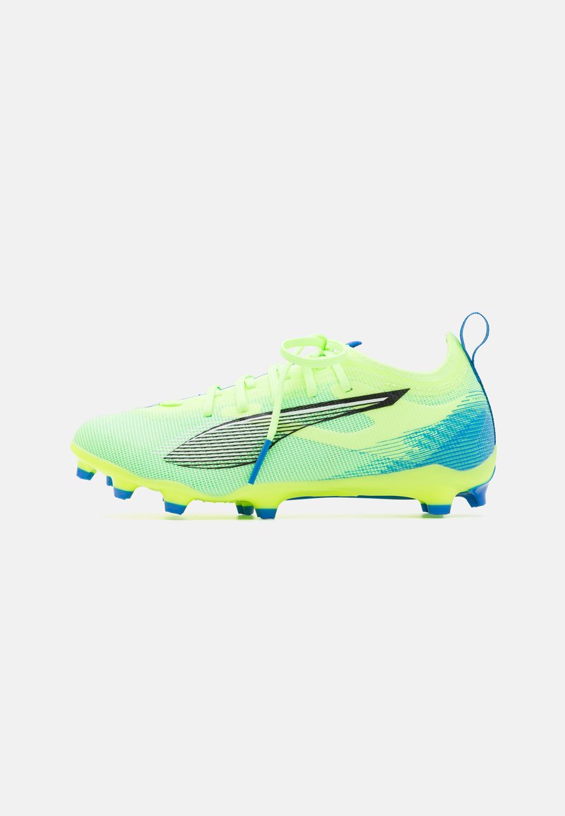 Dzelteno un zilo futbola apavu ar teksturētu augšdaļu, melniem akcentiem, elegantu dizainu un zemu profilu; aprīkoti ar aukliņu aizdari un trieciena uzgaļiem.