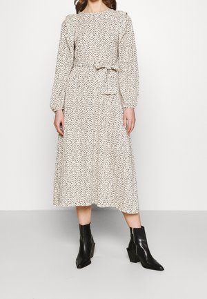 Vardagsklänning - off-white