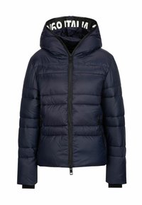 Marine pufferjack met capuchon, voorzien van een gewatteerde textuur, een rits aan de voorkant en zijzakken. Aan de binnenkant heeft het een contrasterende logo-band.