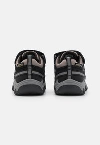 Keen TARGHEE IV LOW WP UNISEX - Matkajalatsid - black