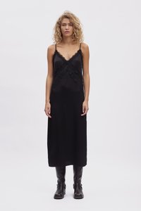Gestuz SACHI SLIP DRESS - Koktailové šaty/večierkové šaty - black