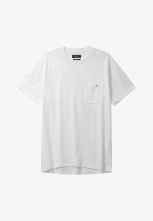 White short-sleeve t-shirt made from soft fabric. Features a front pocket with an embroidered "X" and a rounded hem for a relaxed fit.