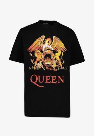 Schwarzes Baumwoll-T-Shirt mit einem lebhaften, mehrfarbigen Grafikdesign eines Wappens mit einem Adler, Löwen und dem Wort "QUEEN" in fett roter Schrift.