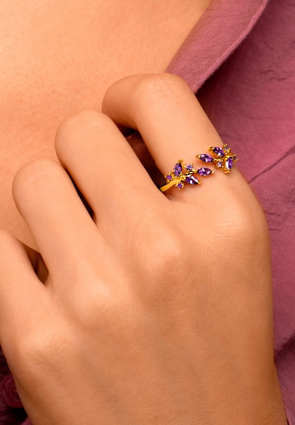 BUGANVILLA - Ring - oro con circonitas moradas