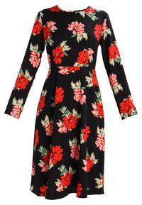 Vestido negro de manga larga con un patrón floral que presenta flores rojas y rosas. Cuello redondo, cintura ajustada y diseño de falda acampanada.